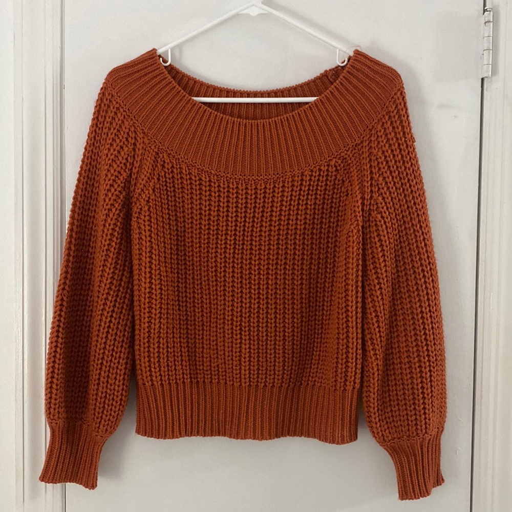 VESTIQUE LIKE NEW CROPPED SWEATER